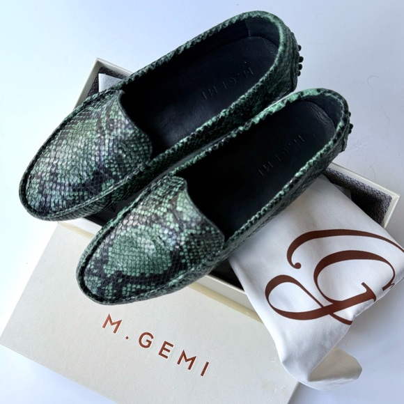 M. Gemi Felize Forest Green Python Snakeskin Embossed Loafers Size 38.5 IT 8 US - Picture 2 of 16